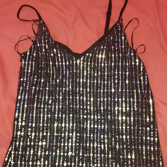 Black and gold sequin dress - Picture 2 of 3